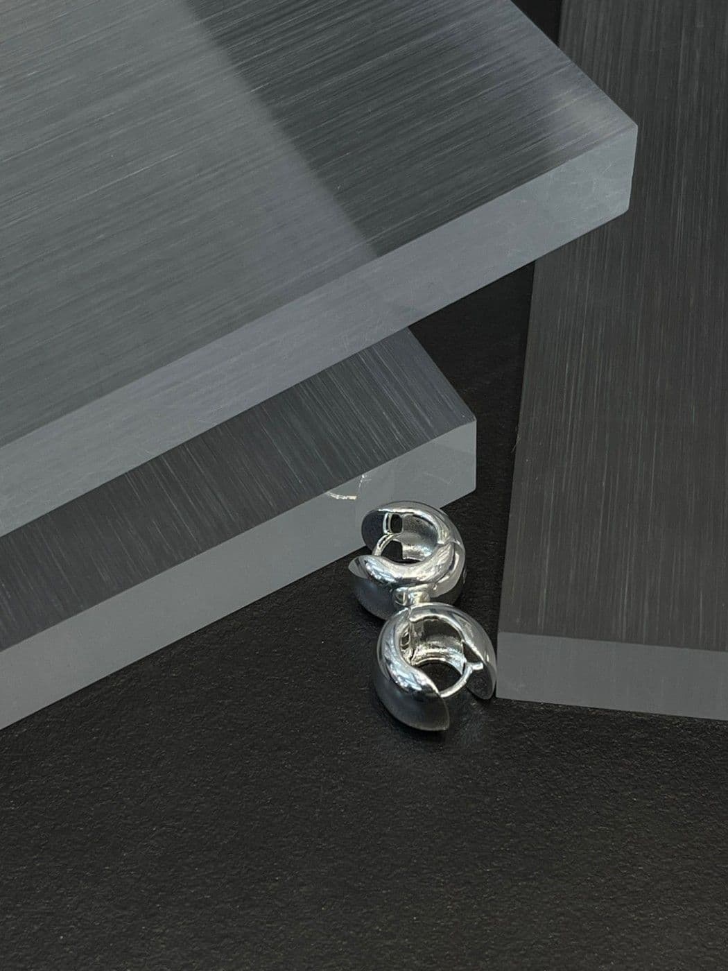Silver 925 Wide Volume One-Touch Earrings E260580005 - 이미지 5