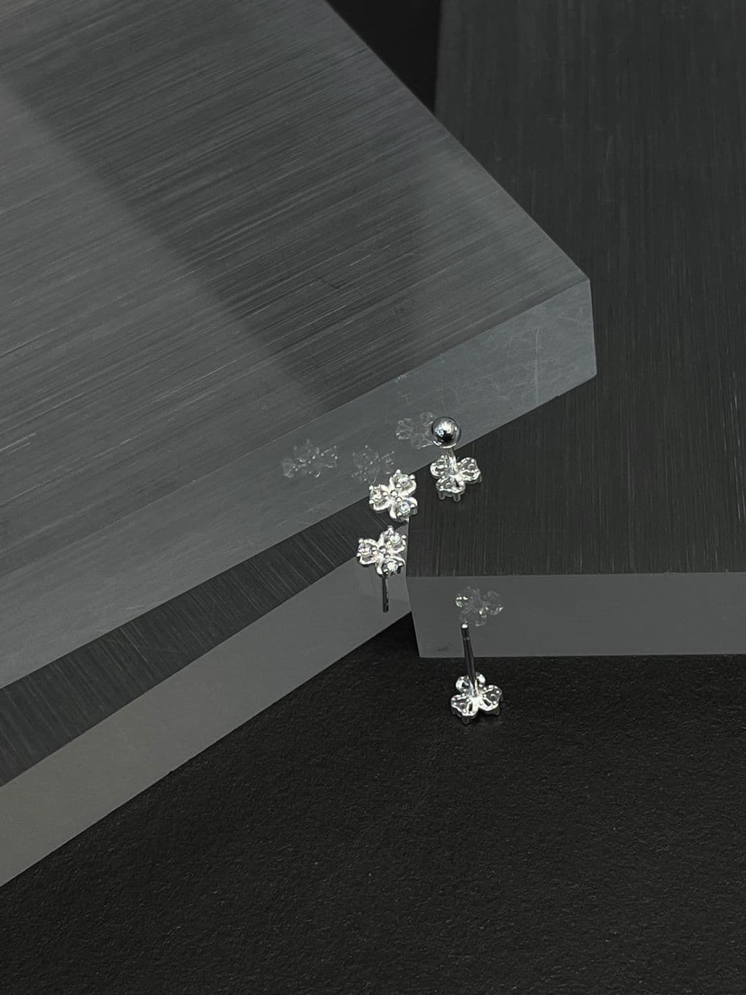 Silver 925 Flower Cubic Earrings Piercing P260572434 - 이미지 1