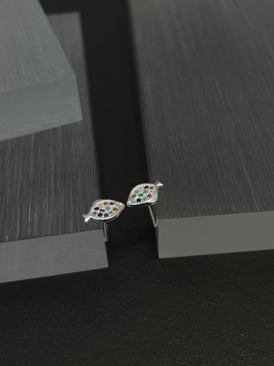 Silver 925 Colorful Fish Post Earrings E260643129 - 이미지 6