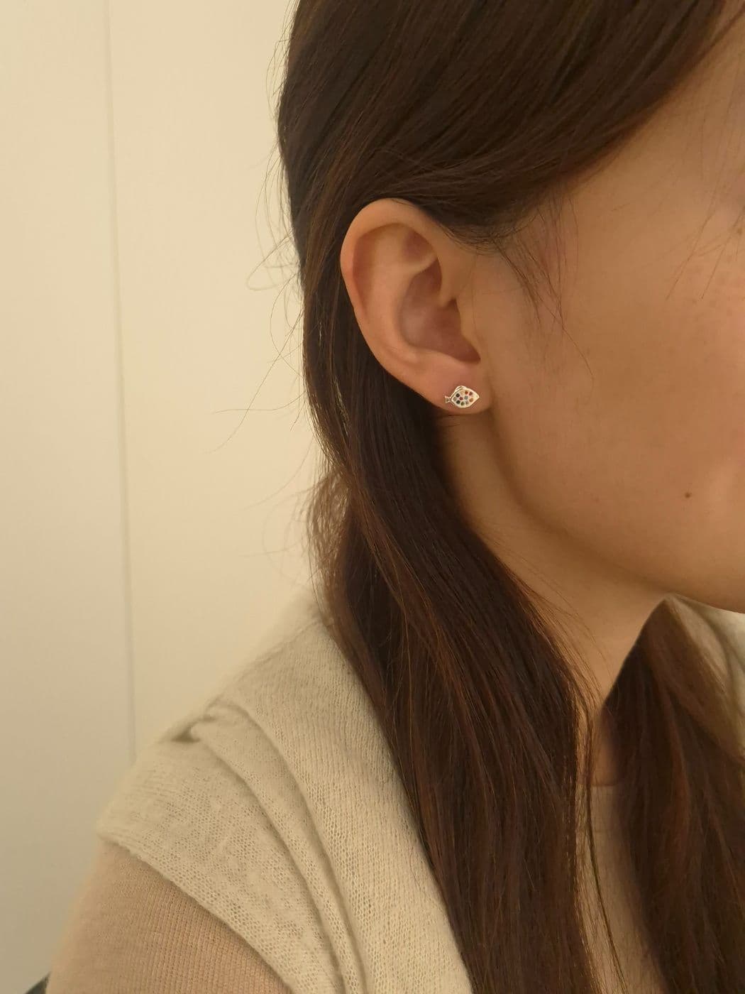 Silver 925 Colorful Fish Post Earrings E260643129 - 이미지 2