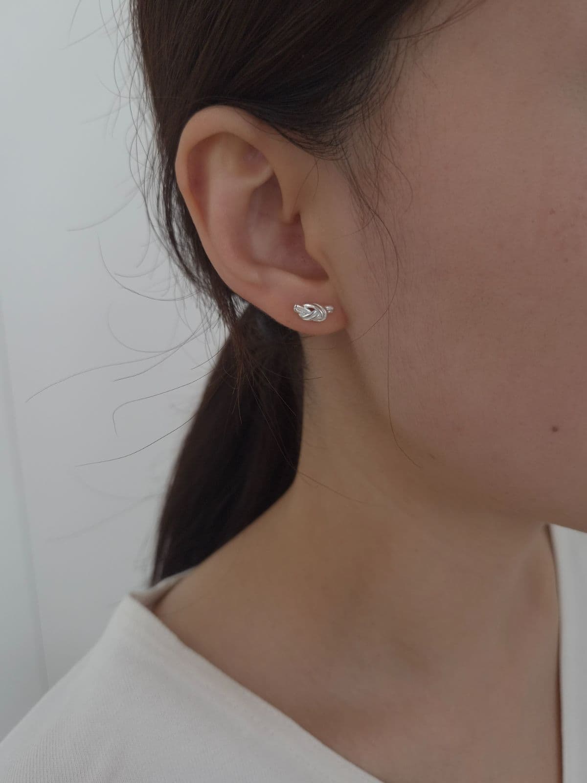 Silver 925 Classic Twist Knot Post Earrings E221119938 - 이미지 1