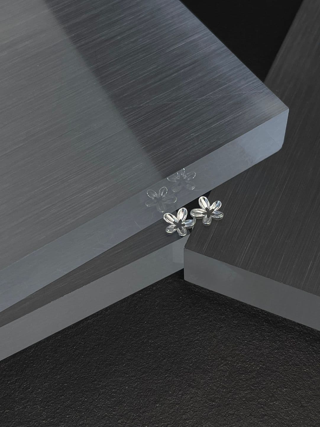 Silver 925 Flower Post Earrings E240330430 - 이미지 5