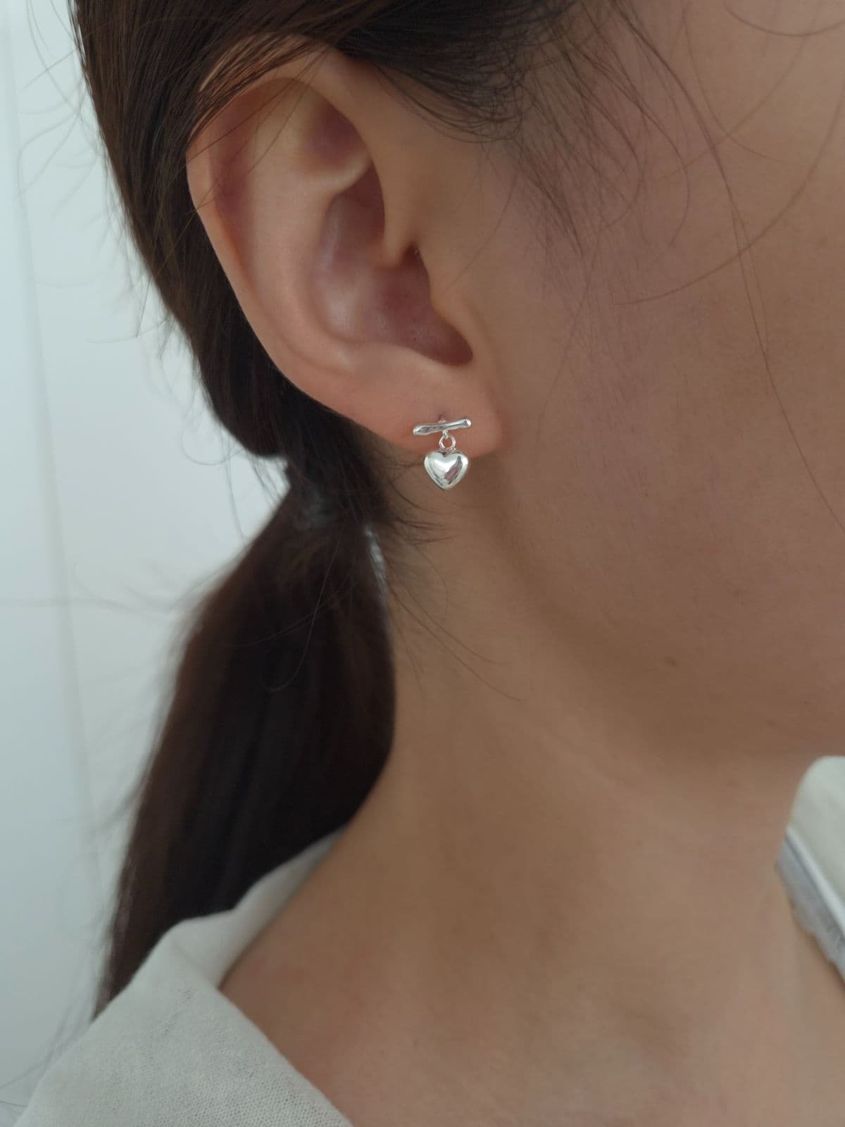 Silver 925 Heart Dangle Post Earrings E260728878 - 이미지 2