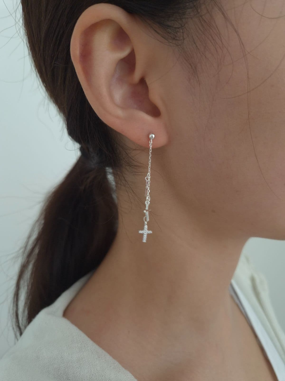 Silver 925 Cross Long Drop Post Earrings E260784403 - 이미지 2