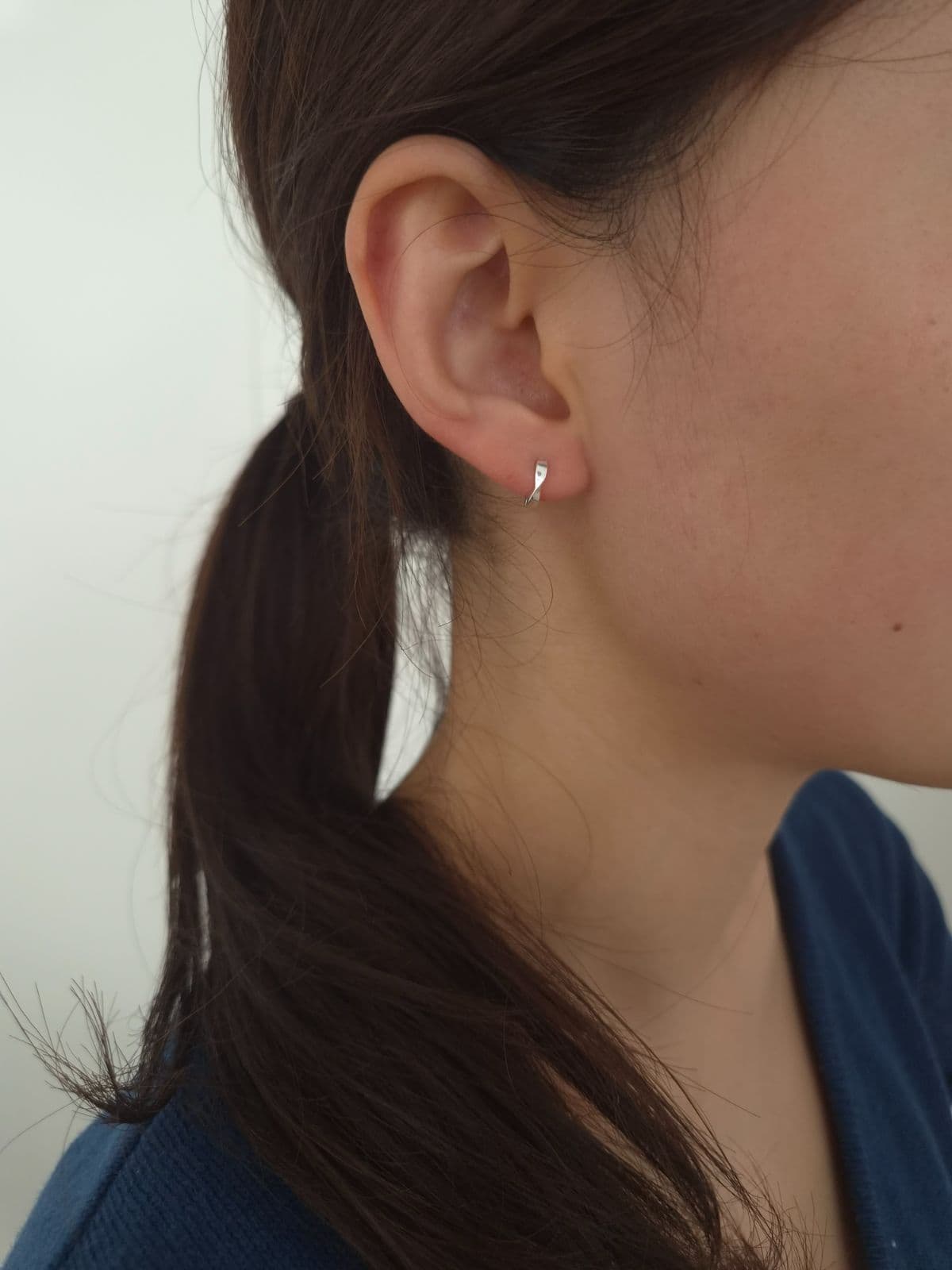 Silver 925 One-Touch Twist Earrings E260724472 - 이미지 1