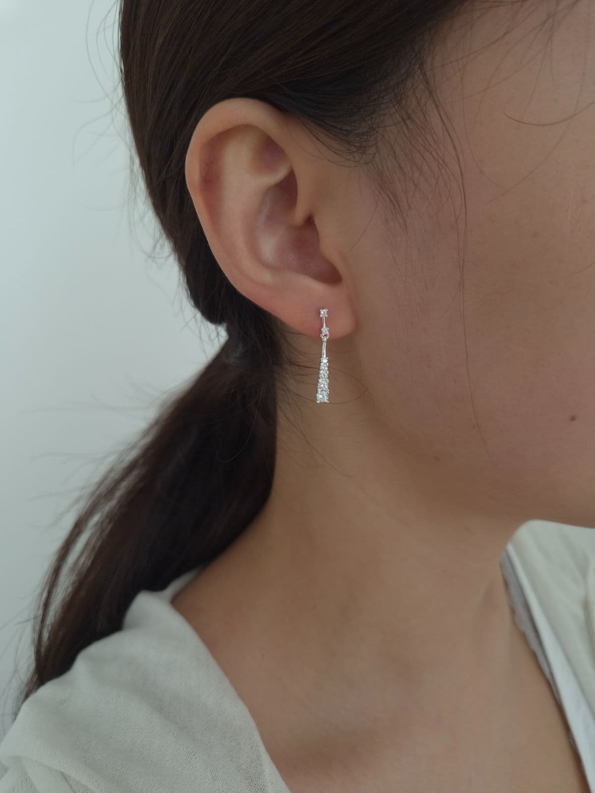 Silver 925 Cubic Drop Post Earrings E230338377 - 이미지 1
