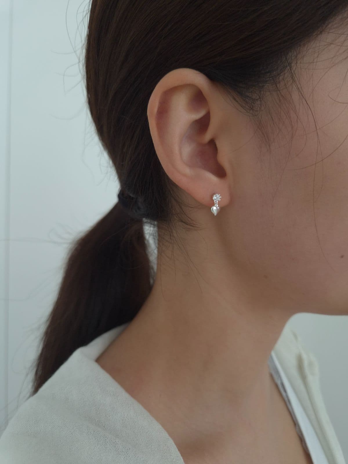 Silver 925 Heart Dangle Cubic Post Earrings E260740609 - 이미지 3