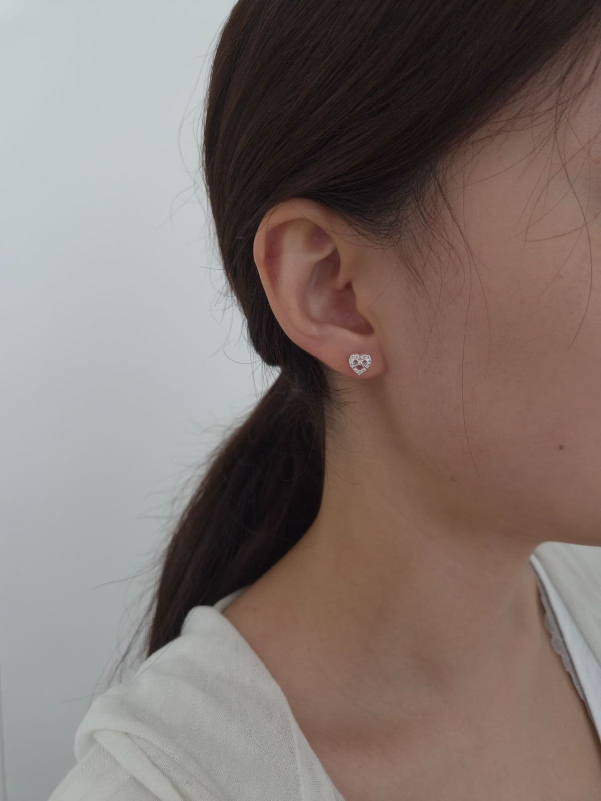 Silver 925 Heart Ribbon Post Earrings E260772246 - 이미지 2