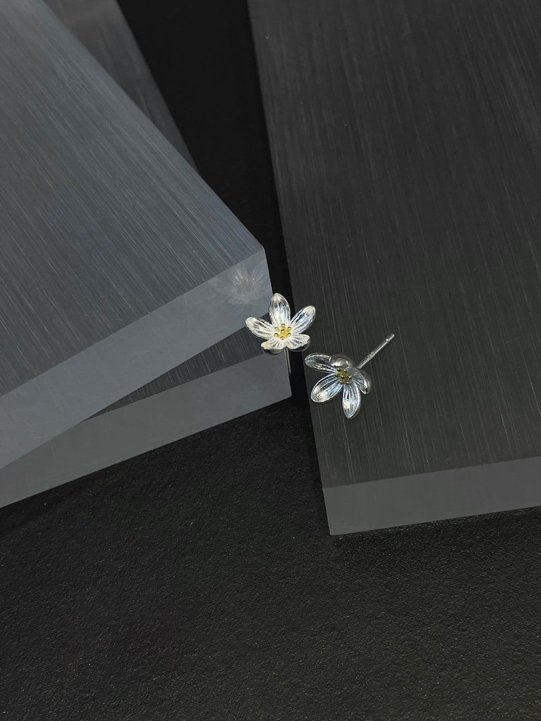 Silver 925 Two-tone Flower Post Earrings E230363183 - 이미지 6