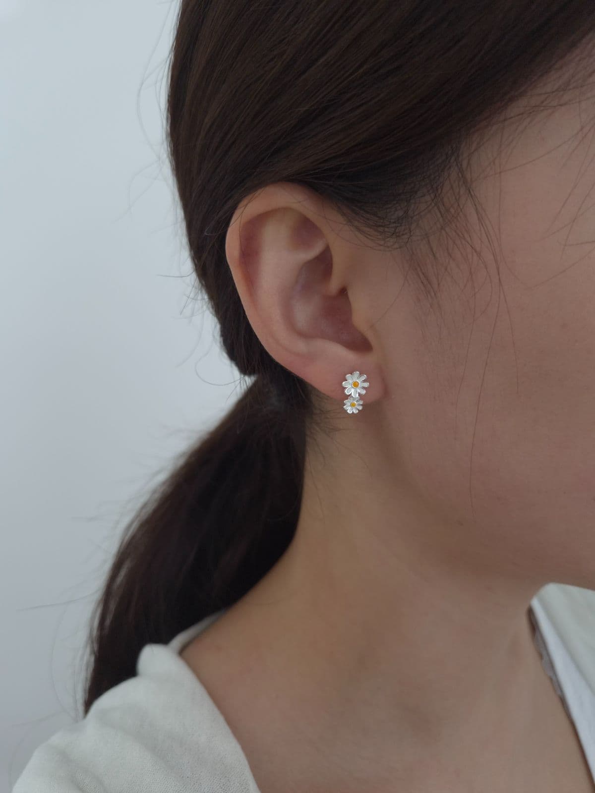 Silver 925 Double Daisy Post Earrings E260777905 - 이미지 2