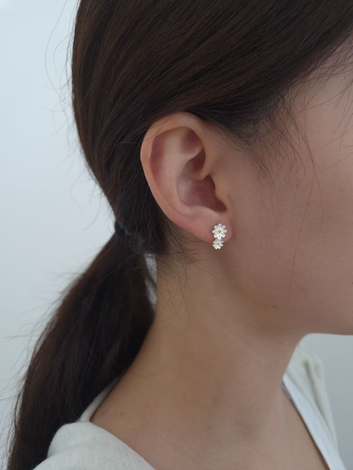 Silver 925 Double Daisy Post Earrings E260777905 - 이미지 1