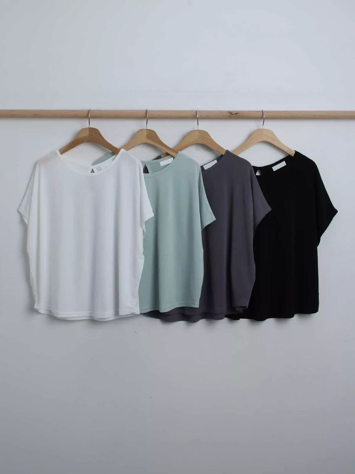 Back Slit Plum Blossom Tee (New Summer Arrival Loose Fit Cool Material Stingray Tee Hot Summer) - 이미지 5
