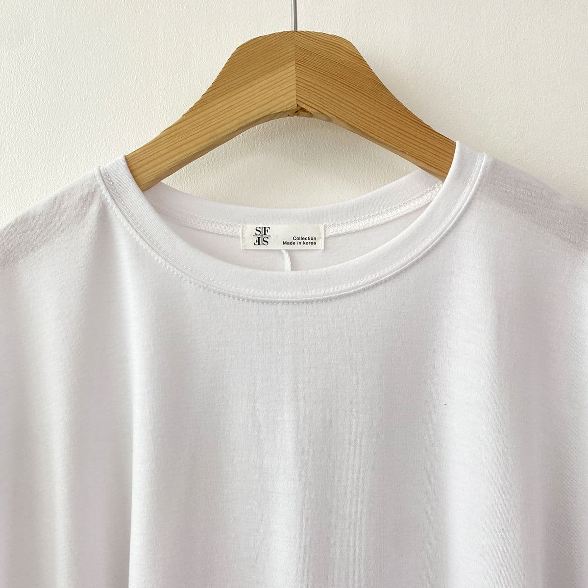 Dio Cut-out T-shirt (New Flowy Summer Short Sleeve T-shirt Stretch Round Neck) - 이미지 13