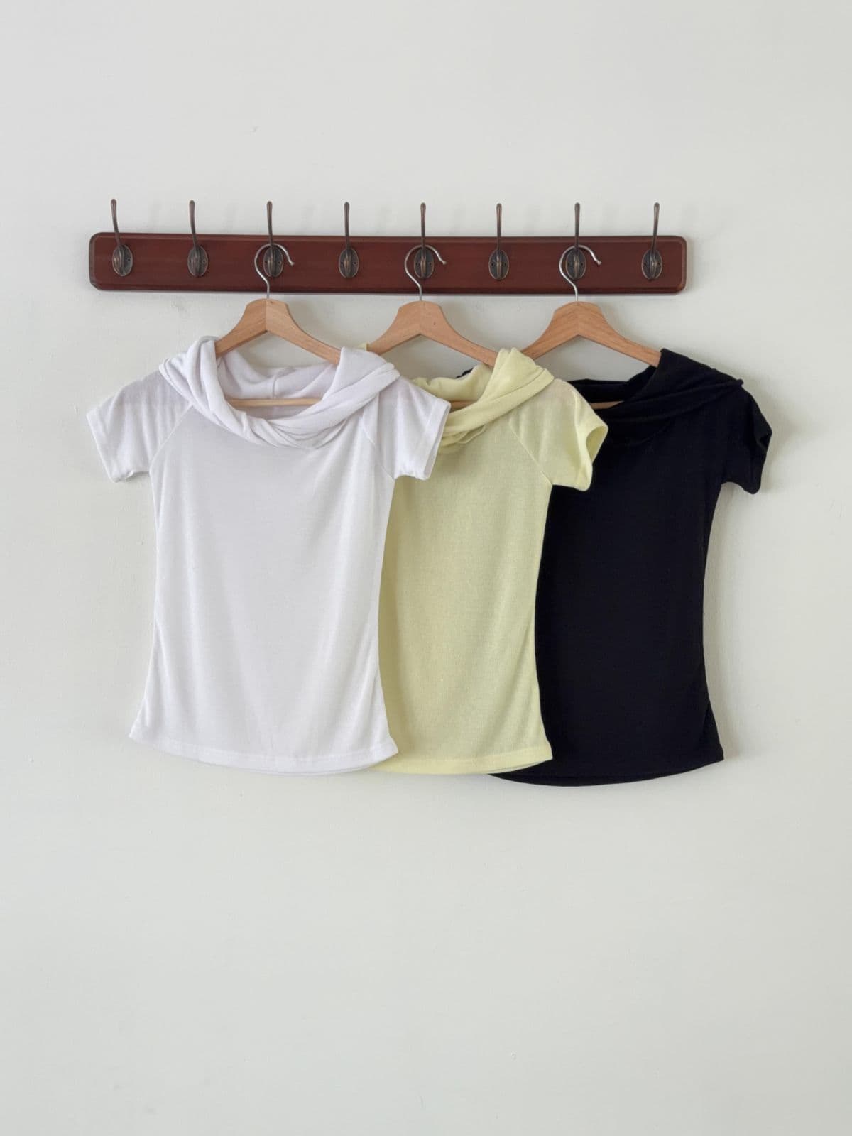 Twisted off-shoulder top - 이미지 2