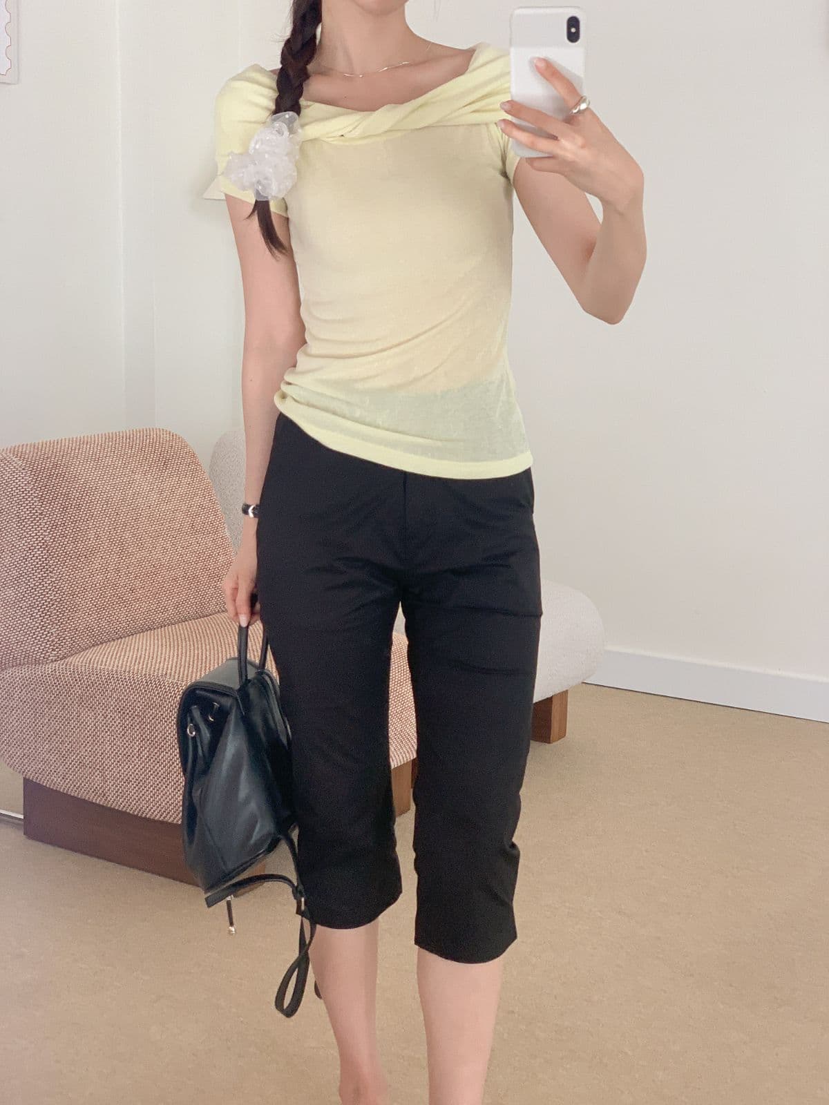 Twisted off-shoulder top - 이미지 9