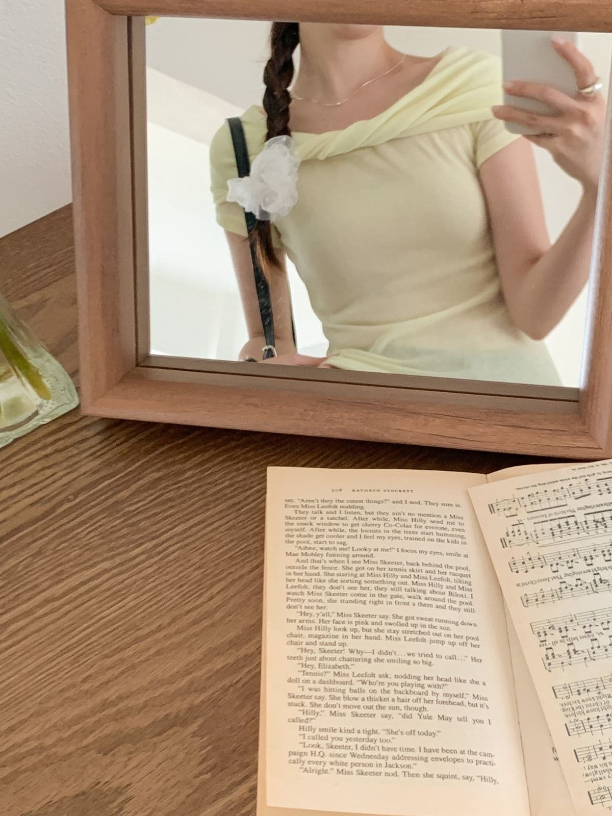Twisted off-shoulder top - 이미지 4