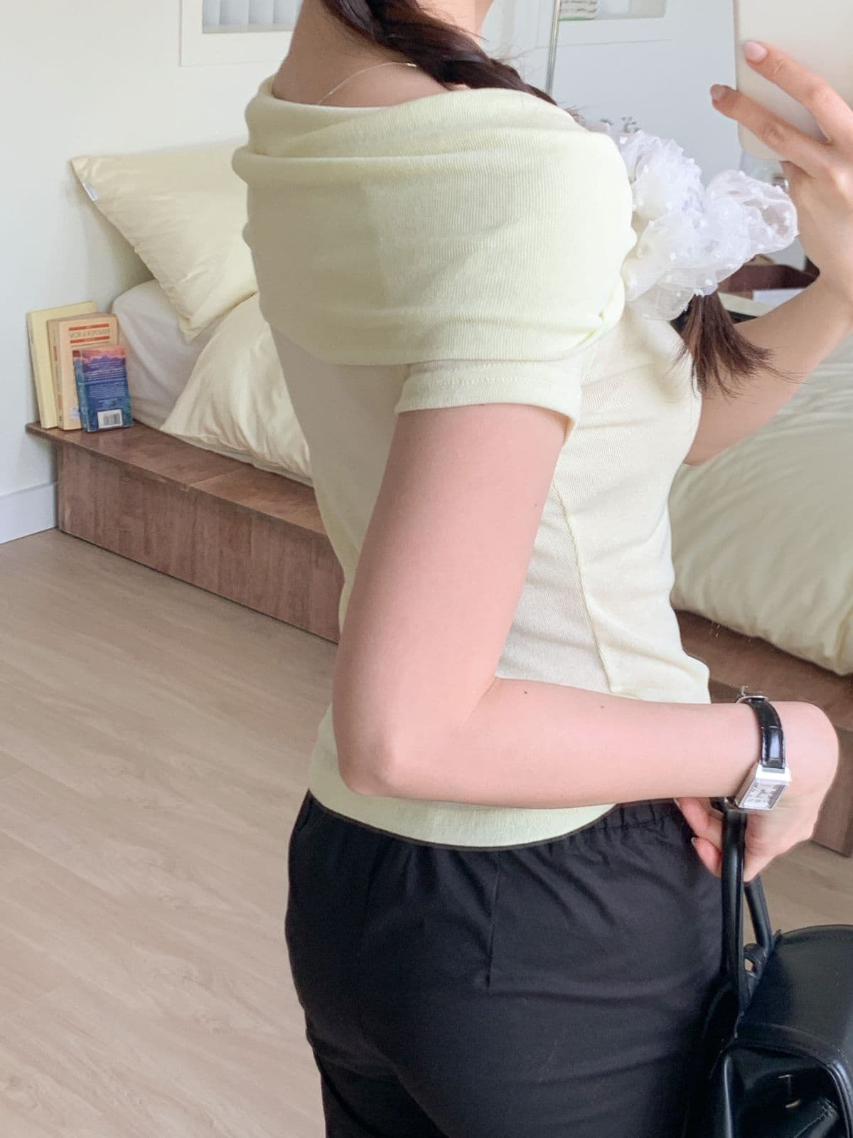 Twisted off-shoulder top - 이미지 18