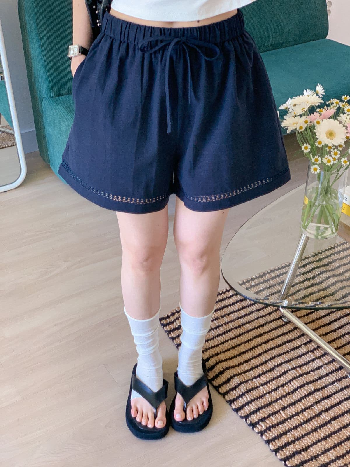 68069 Round Punched Shorts - 이미지 4