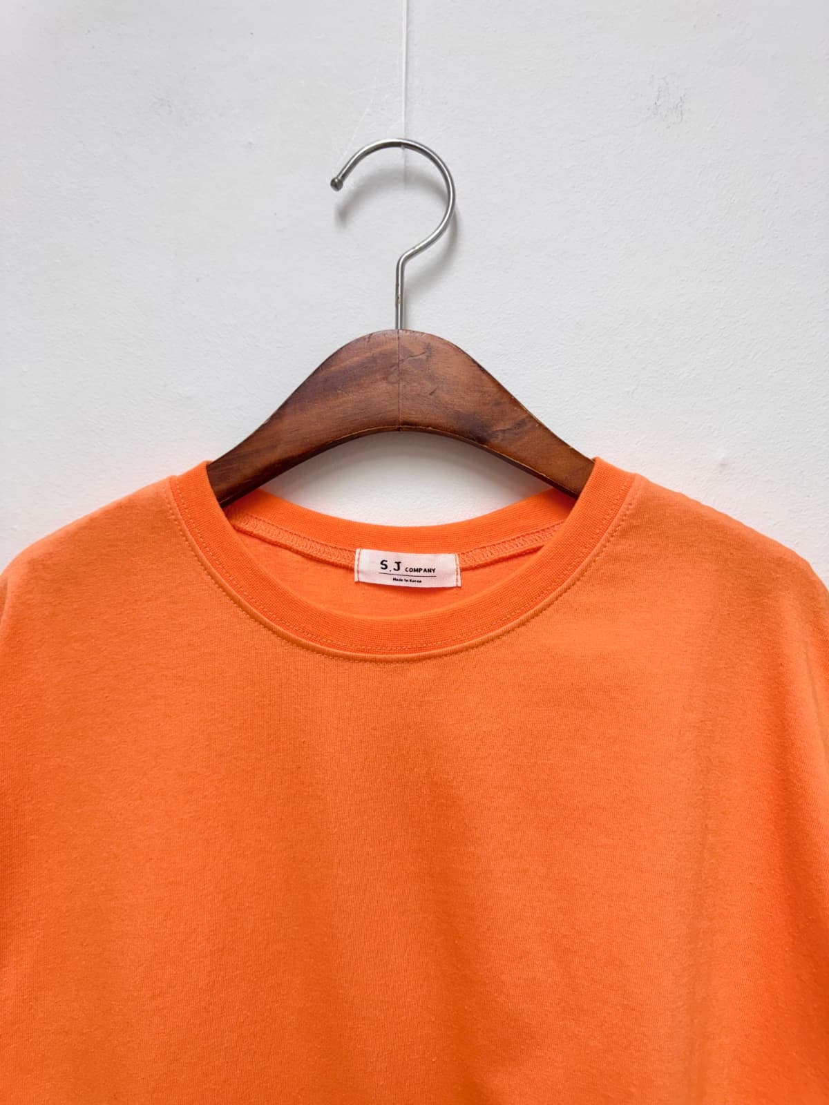 Pang Pang Asymmetrical T-shirt (Asymmetrical Tee, Round Neck, Cotton, Casual) - 이미지 8