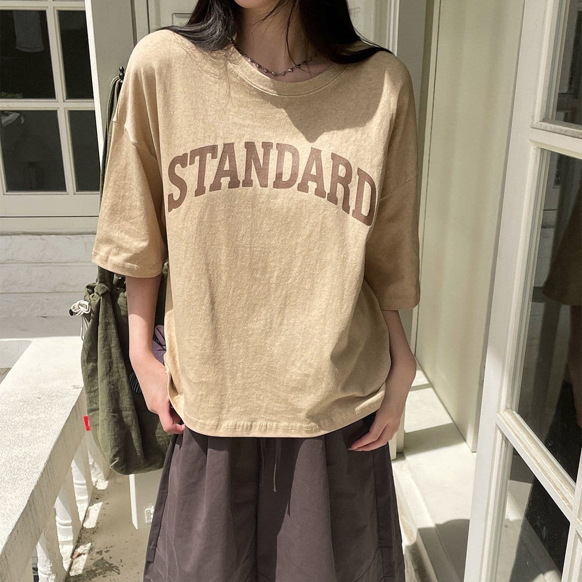 Standard Semi-Crop T-shirt (Round Neck Short Sleeve Printed Cotton Casual) - 이미지 2